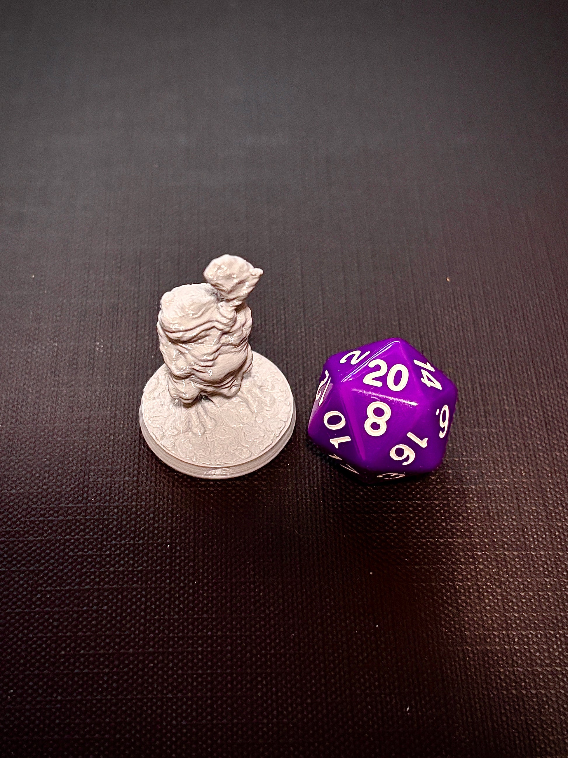 Frogfolk com Machado Rústico - Vista com dado