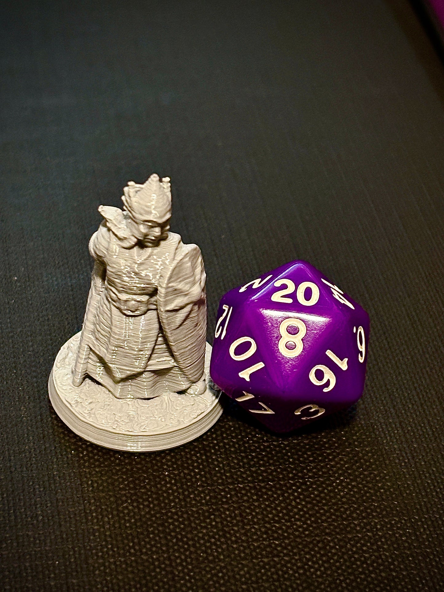 Elfa Cavaleira de Escudo - Vista com dado