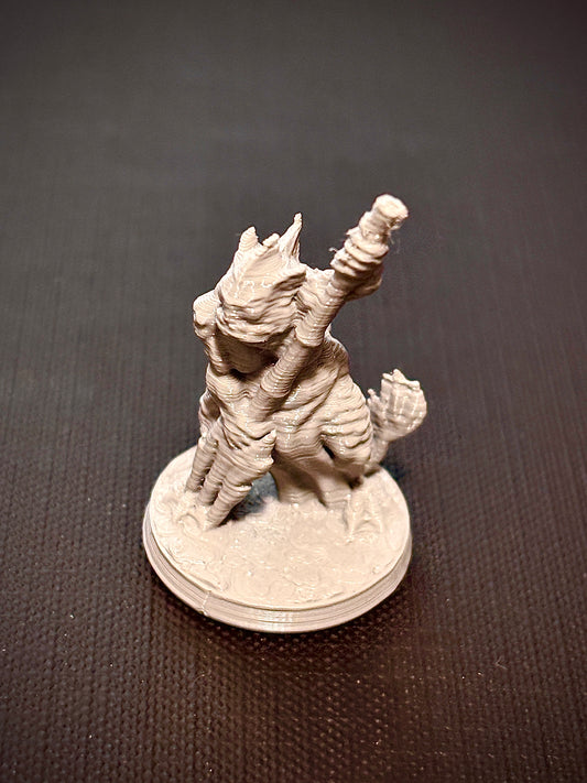 Sahuagin com Tridente - Vista frontal