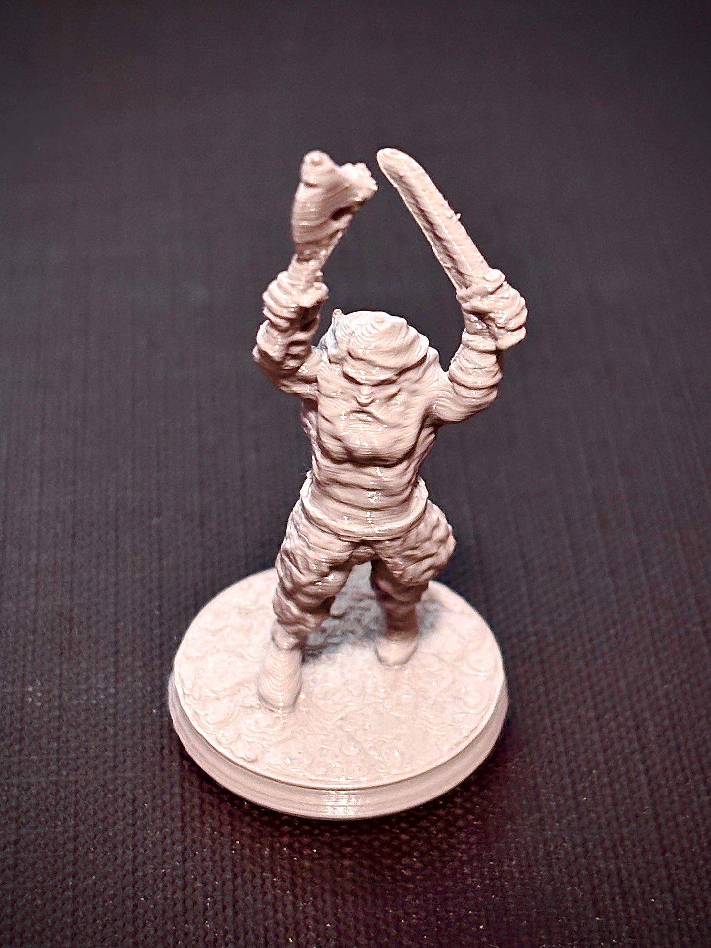 Bárbaro de Machado e Espada - Vista frontal