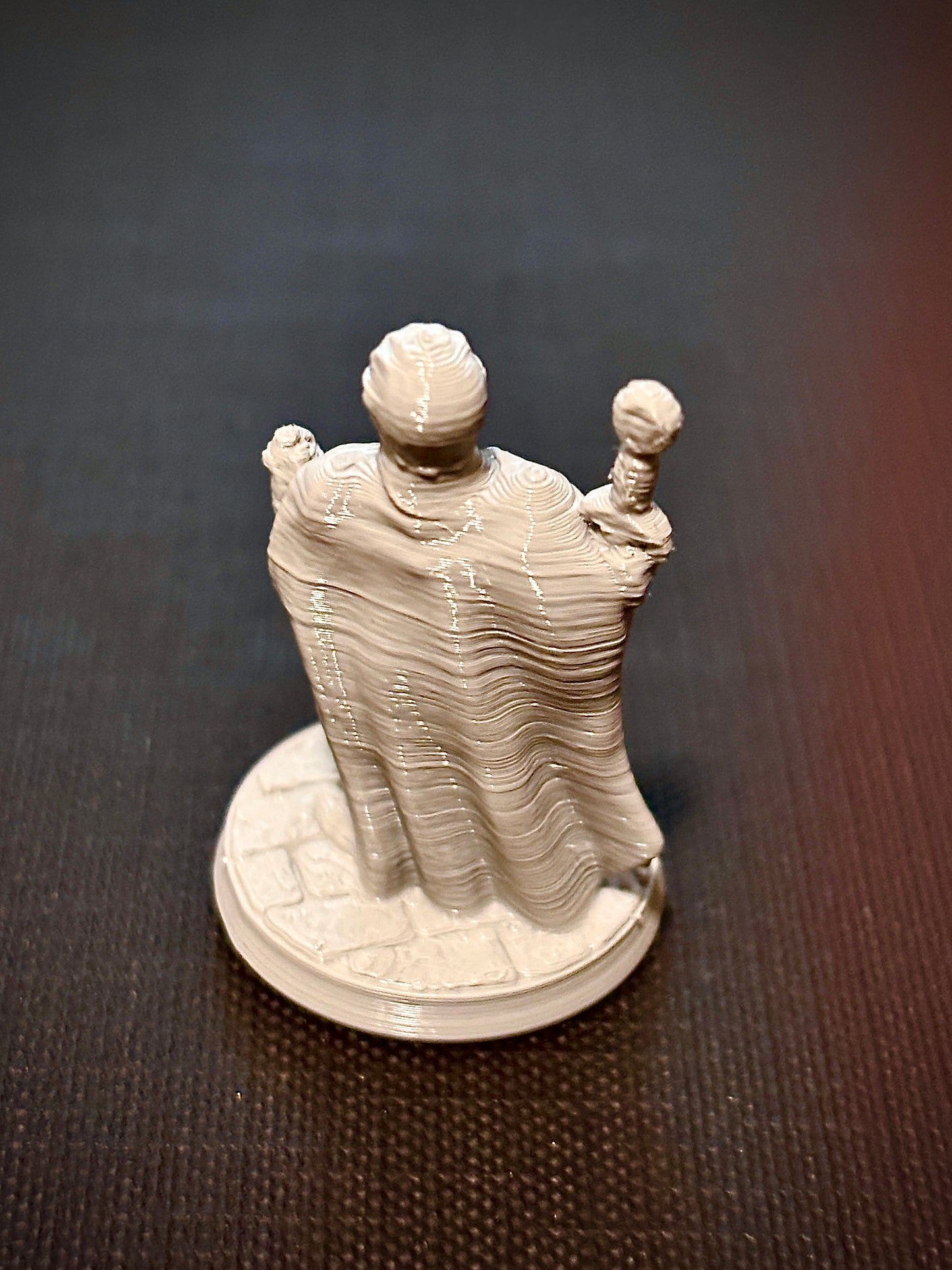 Cavaleiro de Armadura com Espada - Vista traseira